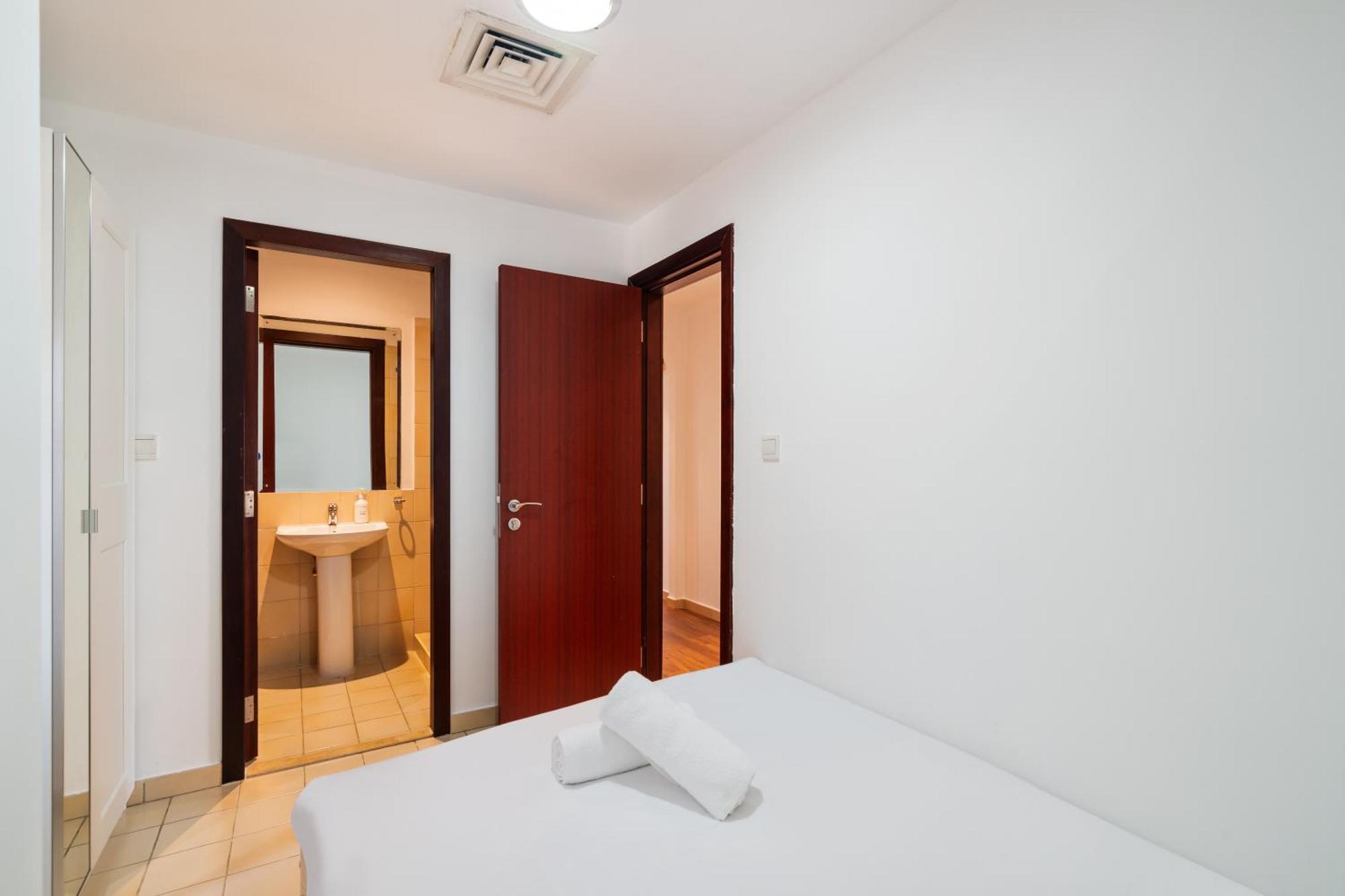 Specious 5br Maid On Jbr Prime Location! Walk To The Mall, Dining & Entertainment - By Sunkissed Homes * Дубай