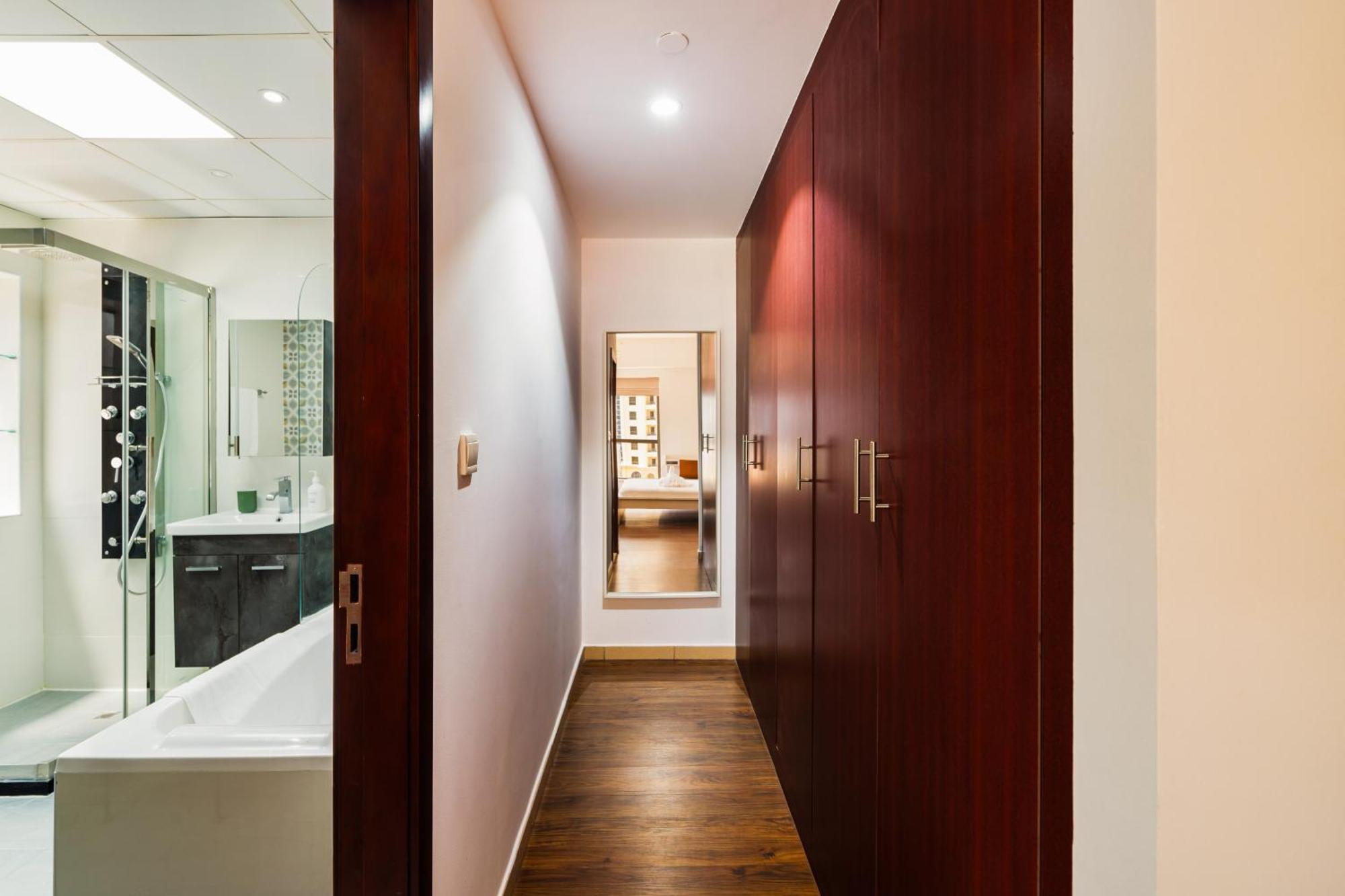 Апартаменти Specious 5br Maid On Jbr Prime Location! Walk To The Mall, Dining & Entertainment - By Sunkissed Homes Дубай